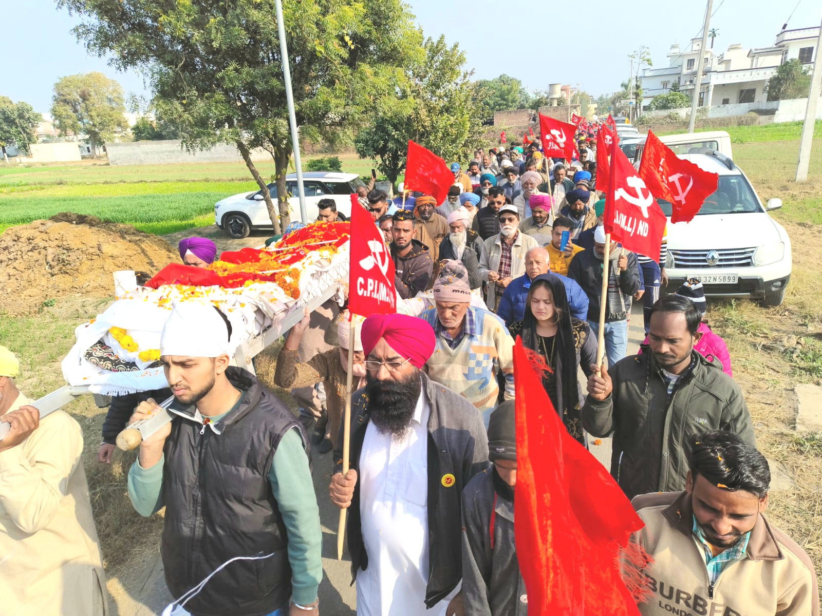 महिला जागृति मंच की प्रांतीय अध्यक्ष गुरबख्श कौर संघा को क्रांतिकारी नारों के साथ अंतिम विदाई